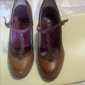 Abel Vella Braided T-Strap Block Heels Like New Condition size 7M
